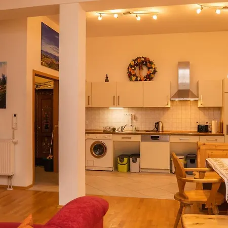 Schone Eigentumswohnung In Der Altstadt Mit Terrasse Apartment Fussen